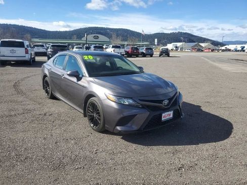 Used 2020 Toyota Camry LE FWD image 4