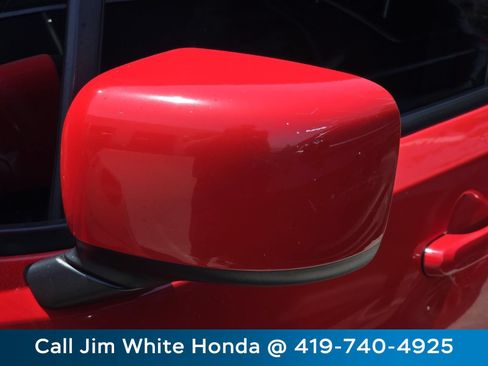 Used 2018 Jeep Renegade Latitude w/ Advanced Technology Group FWD image 11