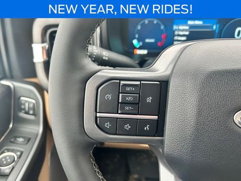 New 2026 Ford F250 Lariat w/ Black Appearance Package image 35