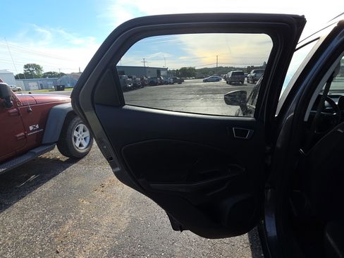 Used 2019 Ford EcoSport SE FWD image 12