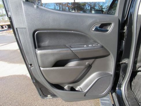 Used 2022 GMC Canyon AT4 image 28