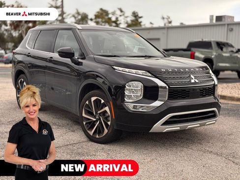 Used 2024 Mitsubishi Outlander SEL image 1