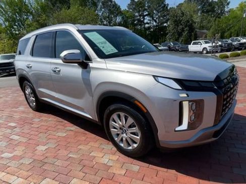Used 2025 Hyundai Palisade SEL FWD image 3