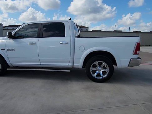 Used 2015 RAM 1500 Laramie w/ Convenience Group AWD/4WD image 6