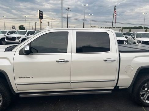Used 2018 GMC Sierra 1500 Denali w/ Denali Ultimate Package AWD/4WD image 9