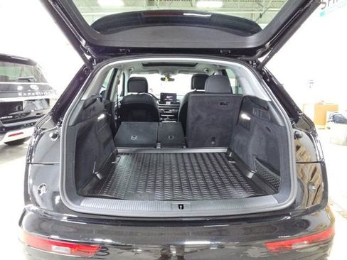 Used 2024 Audi Q5 2.0T Premium image 18