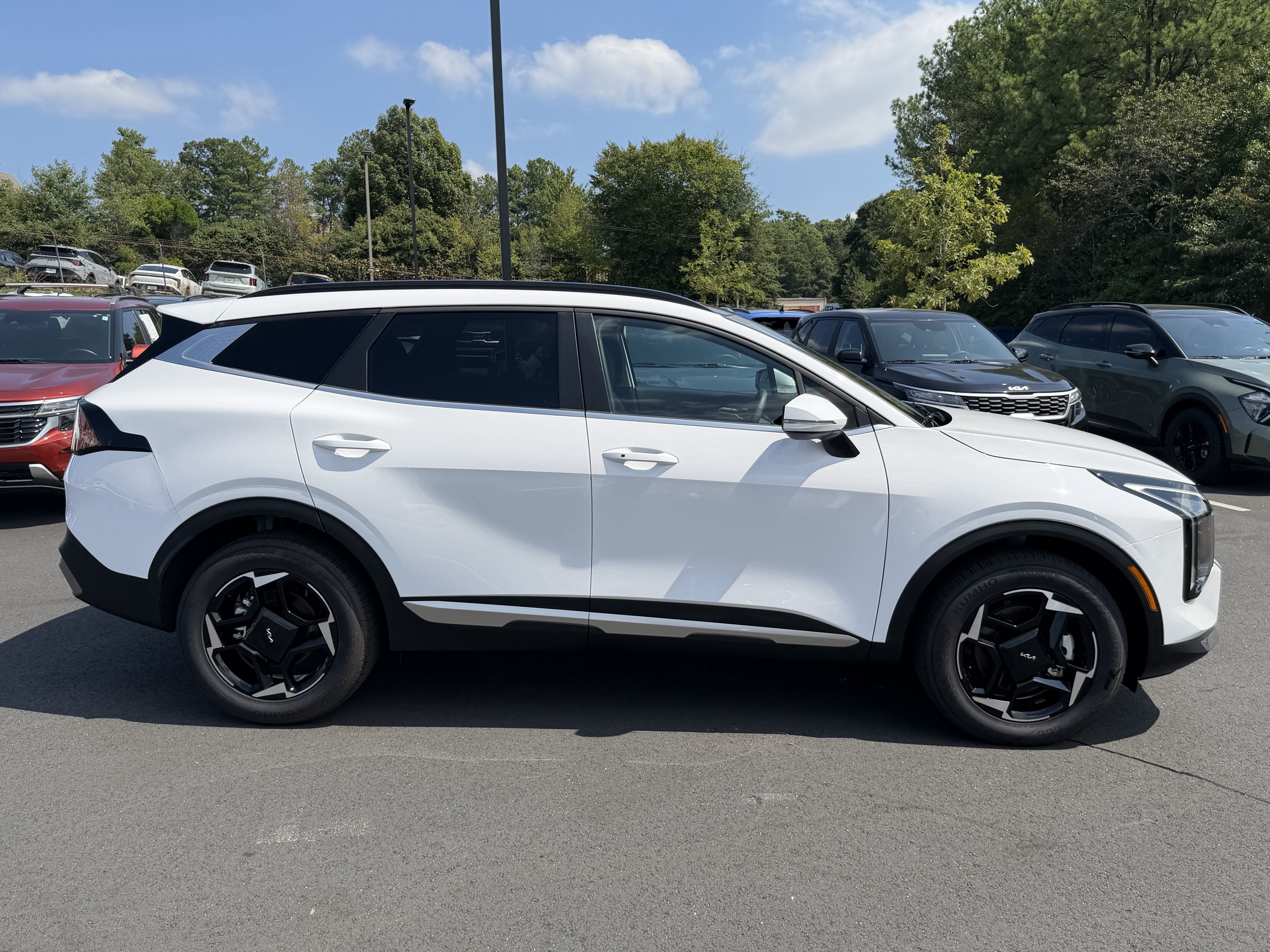 Certified 2026 Kia Sportage EX AWD/4WD image 8
