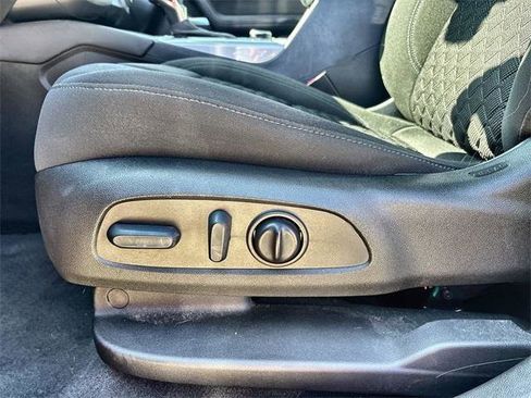 Used 2022 Chevrolet Blazer LT image 12