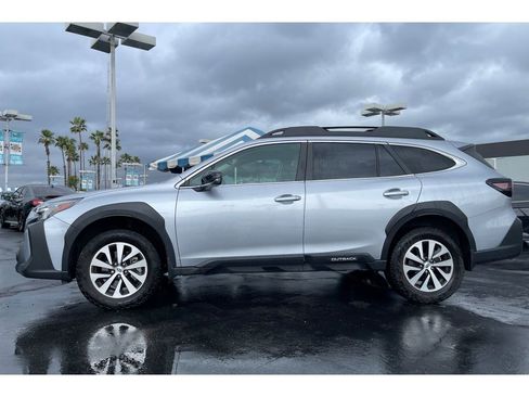 Certified 2024 Subaru Outback Premium image 2