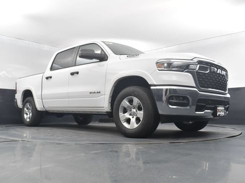 Used 2025 RAM 1500 Big Horn AWD/4WD image 43