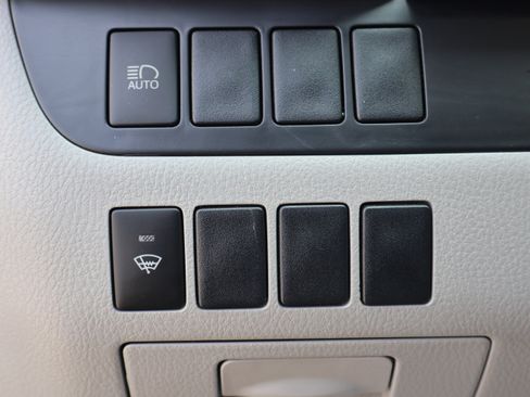 Used 2019 Toyota Highlander LE FWD image 36