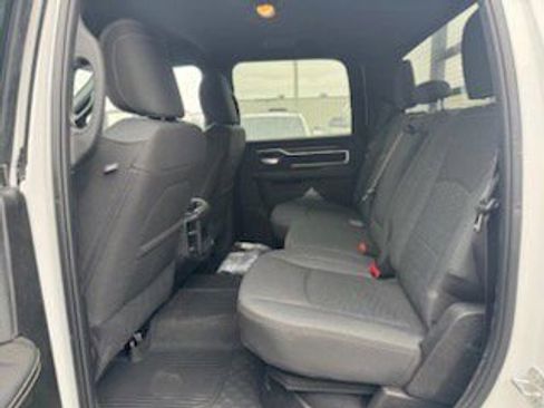 New 2025 RAM 2500 Big Horn AWD/4WD image 12