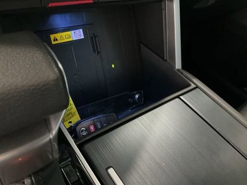 Used 2023 Toyota Tundra Platinum image 14