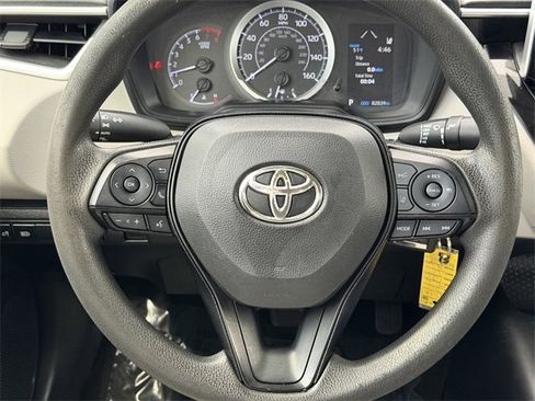 Used 2021 Toyota Corolla LE image 26