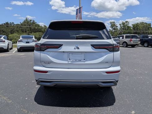 New 2026 Mitsubishi Outlander SE FWD image 4
