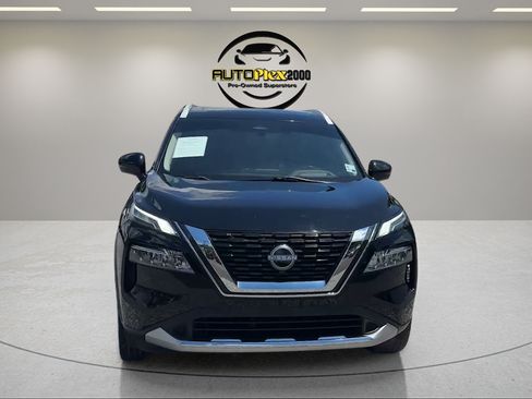 Used 2023 Nissan Rogue Platinum w/ Platinum Premium Package FWD image 2