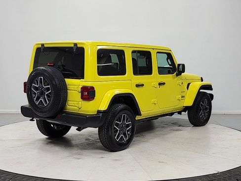 Used 2024 Jeep Wrangler Unlimited Sahara AWD/4WD image 7