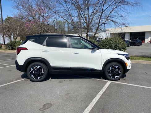 New 2026 Kia Seltos S image 8