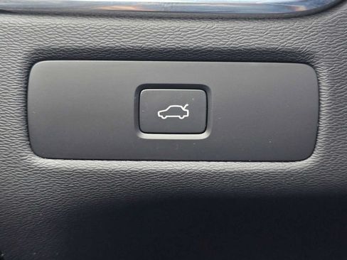 Used 2026 Volvo XC60 B5 Plus w/ Climate Package AWD/4WD image 33