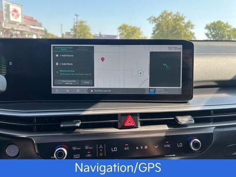 Used 2025 Kia Sorento S image 15