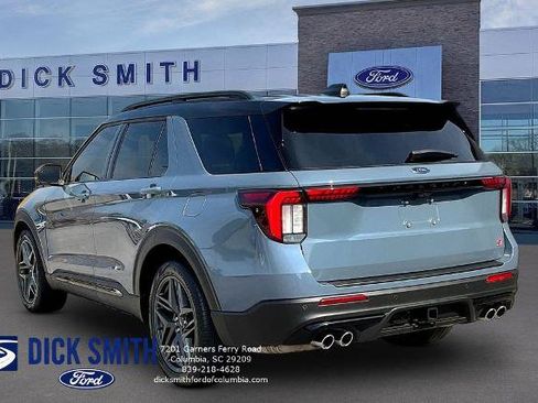 Certified 2025 Ford Explorer ST AWD/4WD image 4