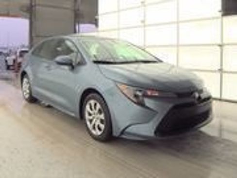 Used 2023 Toyota Corolla LE image 2