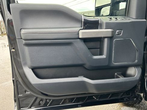 Used 2022 Ford F350 Platinum image 22