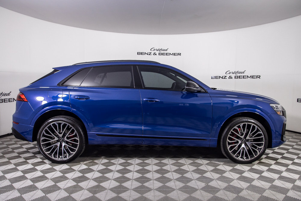 Used 2025 Audi SQ8 Prestige AWD/4WD image 3