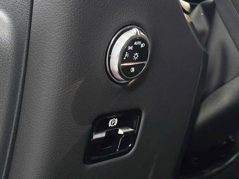 Certified 2026 Mercedes-Benz GLC 300 4MATIC image 25