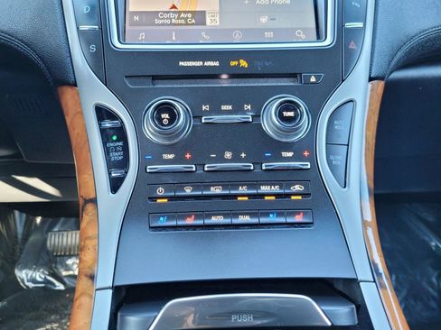 Used 2019 Lincoln Nautilus Reserve image 27