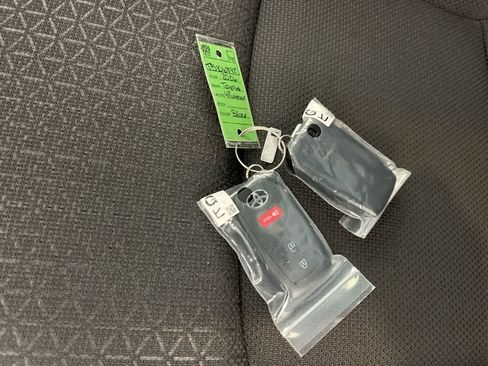 New 2026 Toyota 4Runner SR5 AWD/4WD image 27