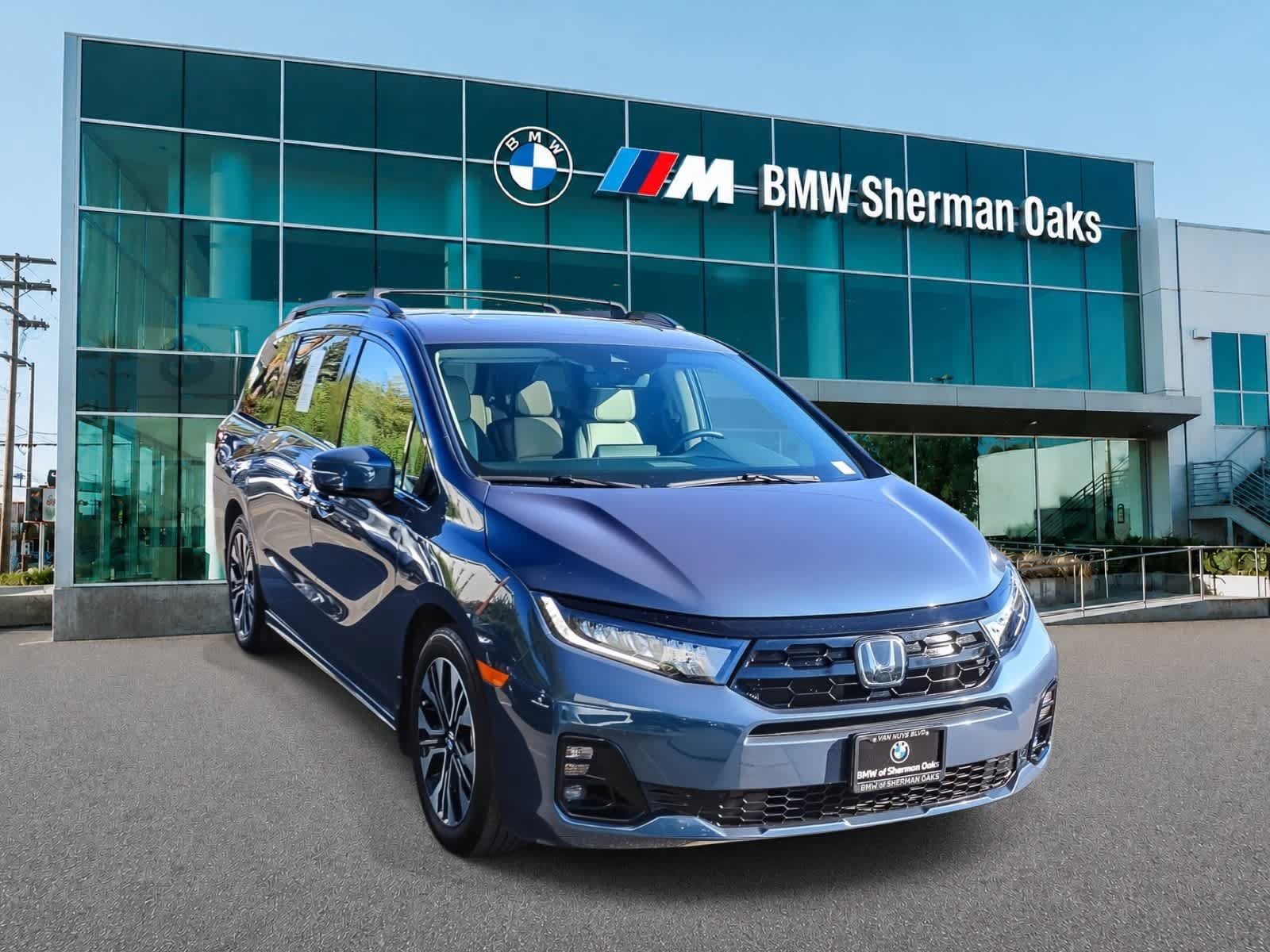 Used 2026 Honda Odyssey Elite image 4