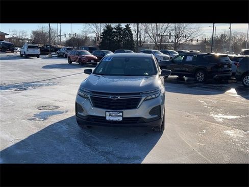 Certified 2024 Chevrolet Equinox LS w/ LS Convenience Package image 3