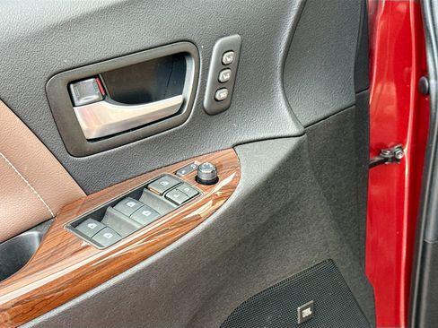 Used 2019 Toyota Sienna XLE image 8
