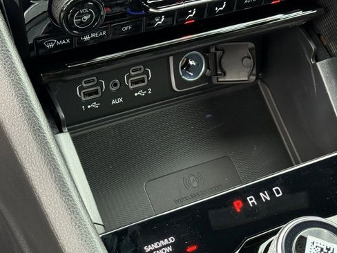 New 2025 Jeep Grand Cherokee L Limited w/ Luxury Tech Group II image 30