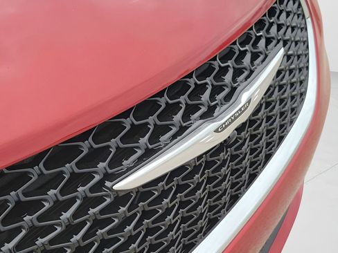 New 2026 Chrysler Pacifica Select image 38