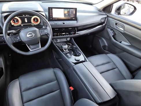 Used 2026 Nissan Rogue SL AWD/4WD image 14