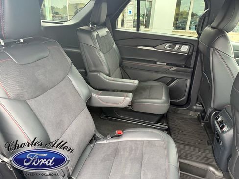 Used 2025 Ford Explorer ST w/ Sun And Sound Package AWD/4WD image 14