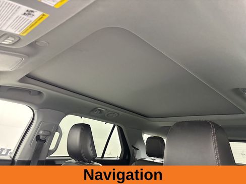 Used 2024 Ford Explorer Limited image 11