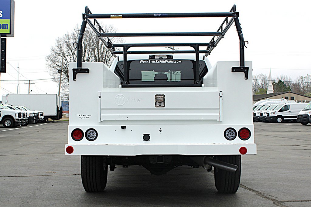 Used 2024 RAM 2500 Tradesman w/ Chrome Appearance Group RWD image 9
