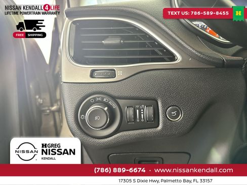 Used 2021 Jeep Cherokee Limited image 22