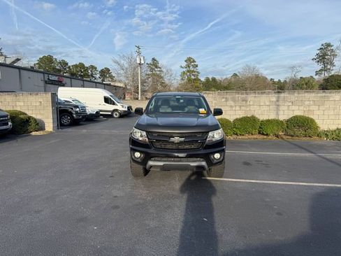 Used 2020 Chevrolet Colorado W/T w/ Custom Special Edition image 3