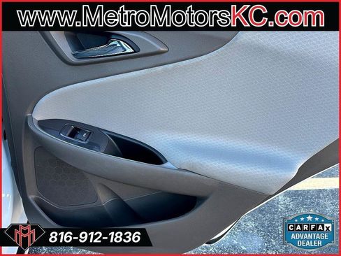 Used 2021 Chevrolet Malibu LS FWD image 27