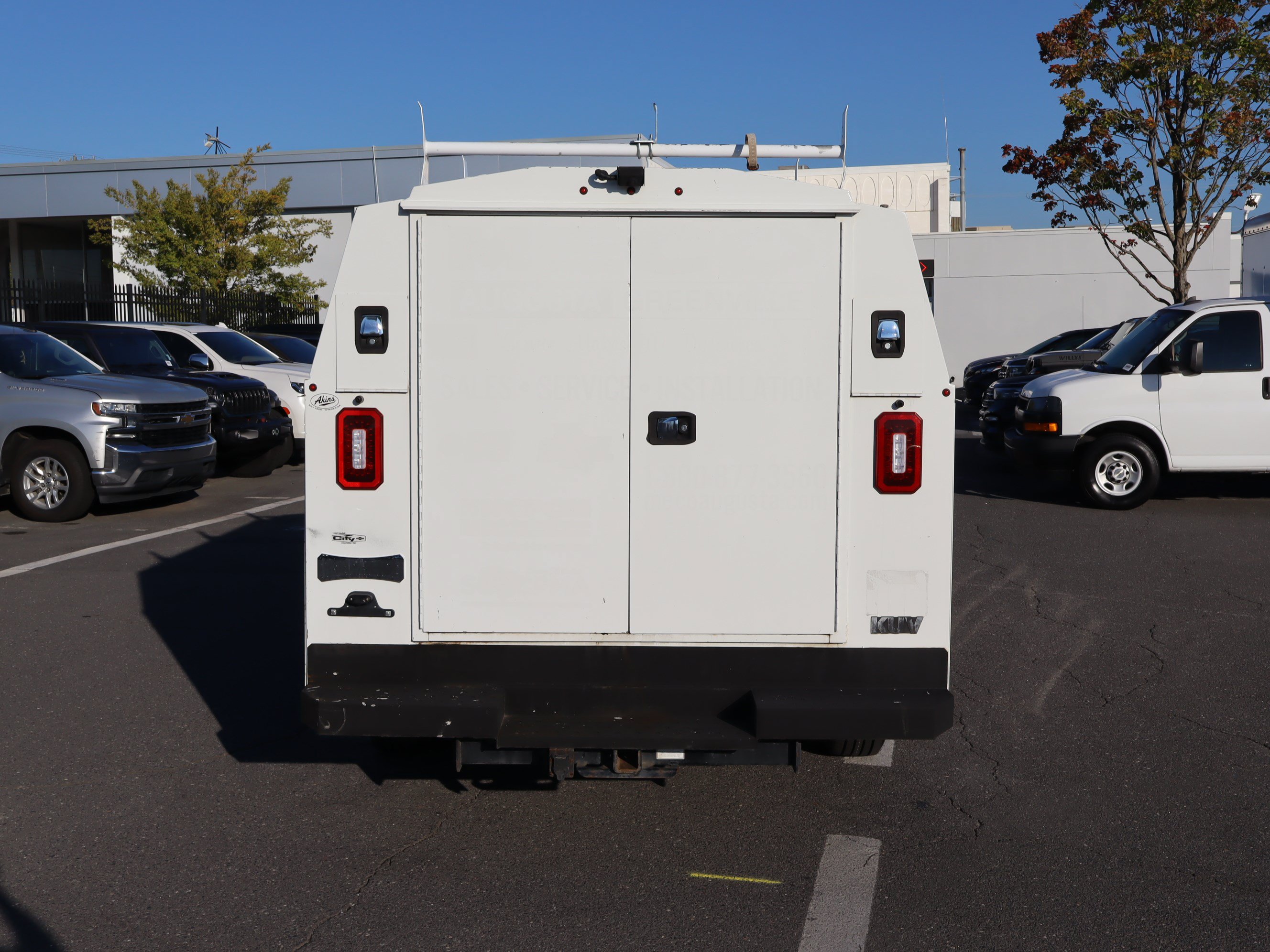 Used 2022 Ford E-350 and Econoline 350 Super Duty w/ Power Windows & Locks Group RWD image 10