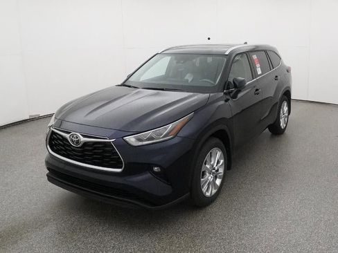 New 2026 Toyota Highlander Limited image 16