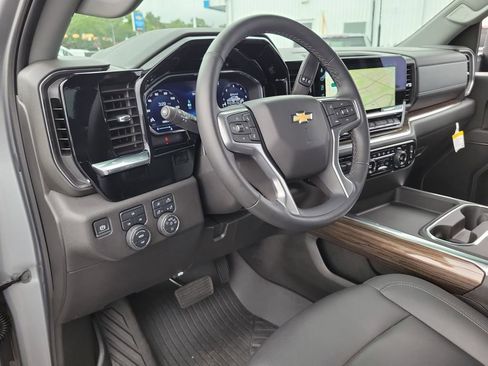 Used 2025 Chevrolet Silverado 2500 LT w/ Texas Edition AWD/4WD image 10