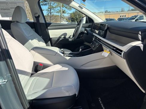 New 2026 Hyundai Tucson SE image 12