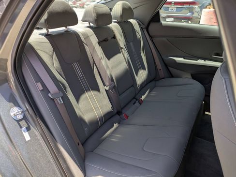 Used 2025 Hyundai Elantra SEL FWD image 27