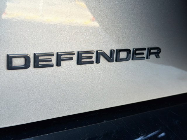 Used 2023 Land Rover Defender 130 X AWD/4WD image 11