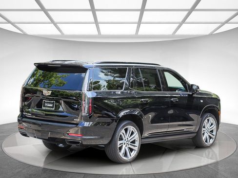 Used 2025 Cadillac Escalade Sport Platinum w/ LPO, Floor Liner Package AWD/4WD image 4